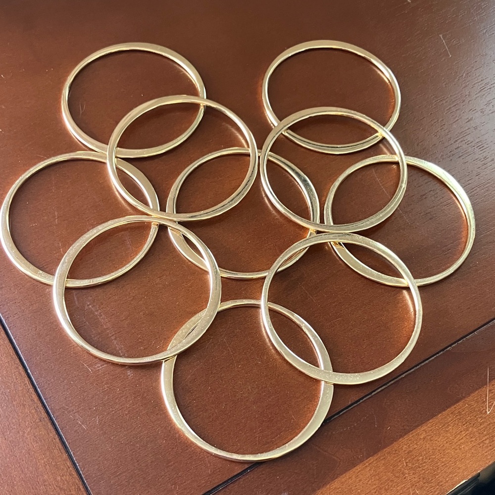 Elegant Gold Bangles Set